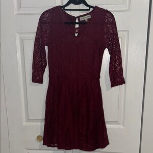 Women’s Burgundy Lace Dress